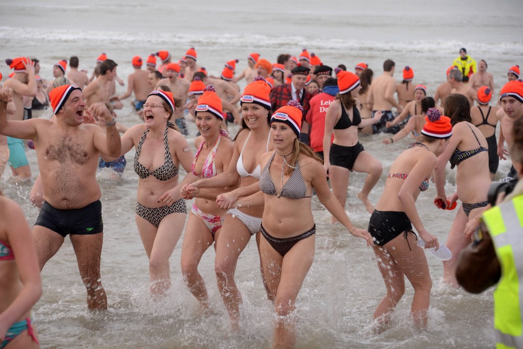 ../Images/Nieuwjaarsduik Nederzandt 2016 078.jpg